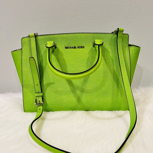 NWT Michael Kors Selma Saffiano Leather Medium Bag - Picture 7 of 7